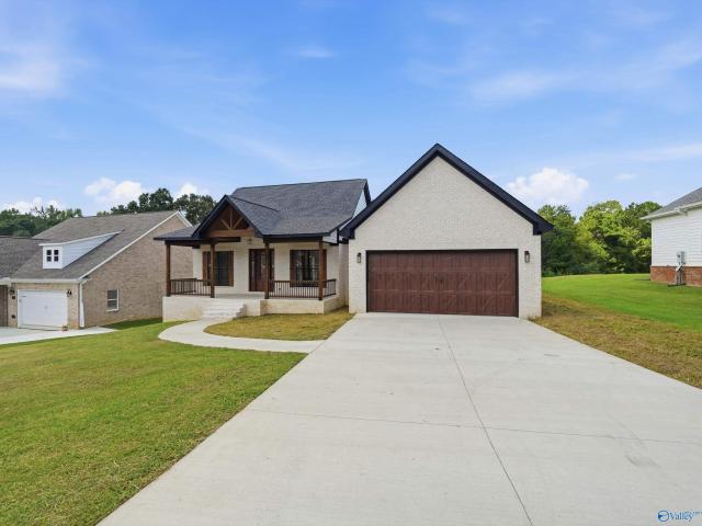 House for sale in Arab, Alabama