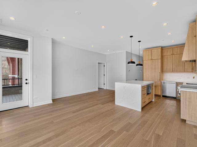 Condo for sale in Chicago Park, Illinois