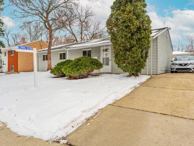 House for sale in Glendale Heights, Illinois