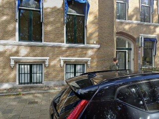 Bedrijfspand te huur in Willemspark, Zuid Holland