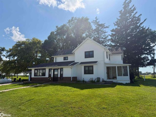 House for sale in Aplington, Iowa