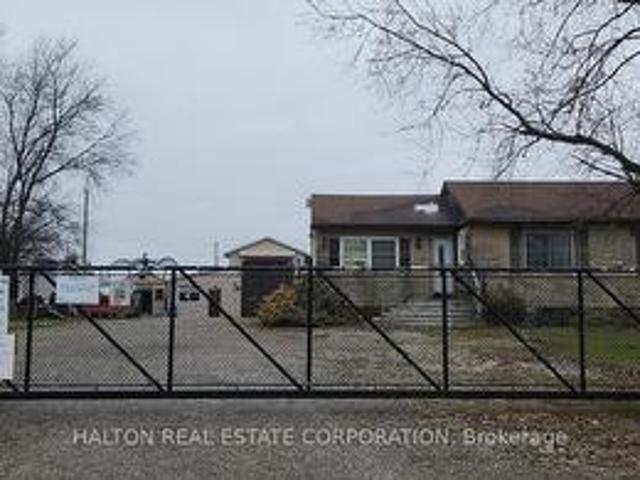 House for sale in Ontario