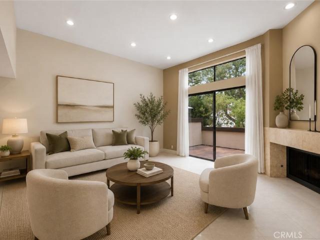Townhouse for sale in Glendale, California