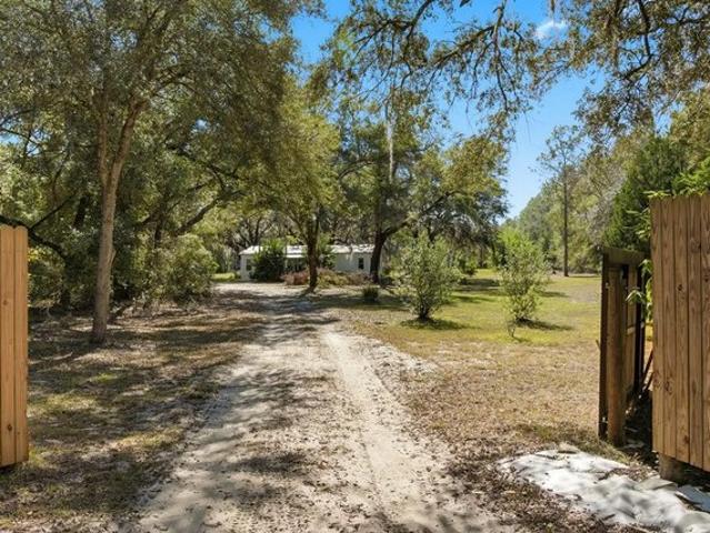 House for sale in Bell, Florida