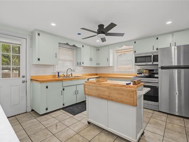 Property for rent in Warwick, Rhode Island