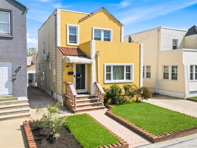 House for sale in Queens, Arverne