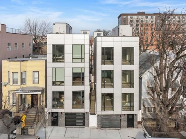 Condo for sale in Hudson, New Jersey