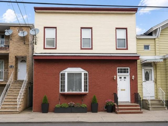 House for sale in Hudson, New Jersey
