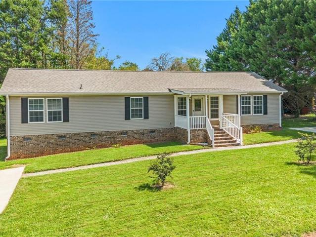 House for sale in Millers Creek, North Carolina