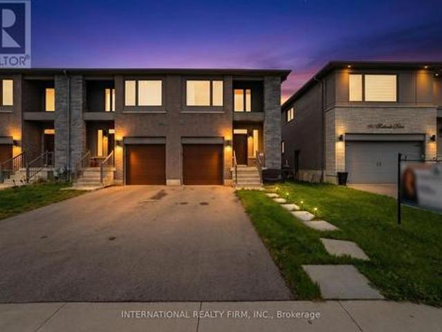 House for sale in Ancaster, Ontario
