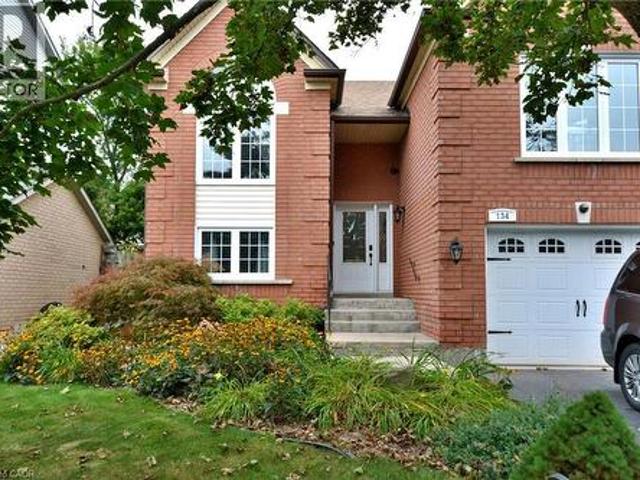 House for sale in Ancaster, Ontario
