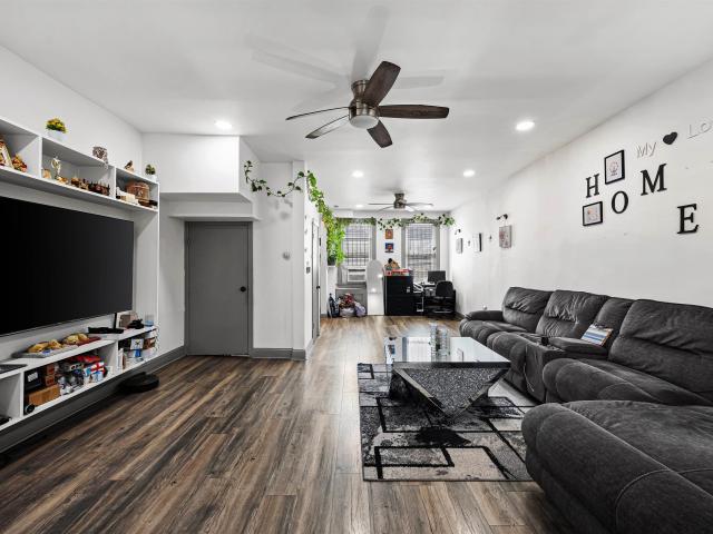 House for sale in Hudson, New Jersey