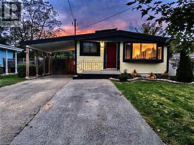 House for sale in Ancaster, Ontario