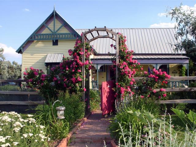 House for sale in La Veta, Colorado