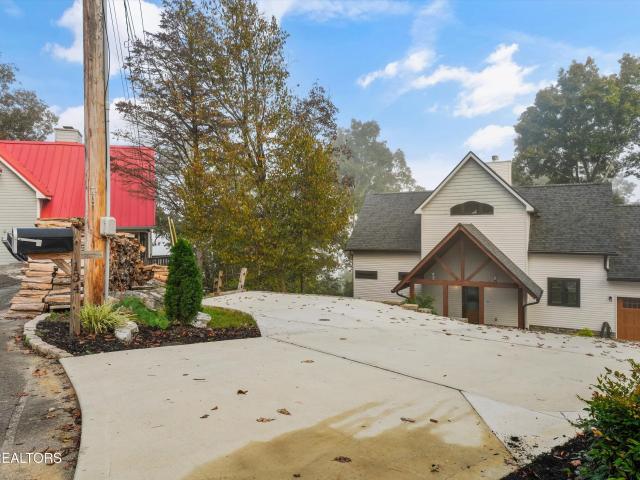 House for sale in Townsend, East Tennessee