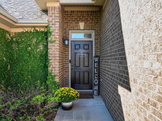 House for sale in Lake Forest, Alabaster