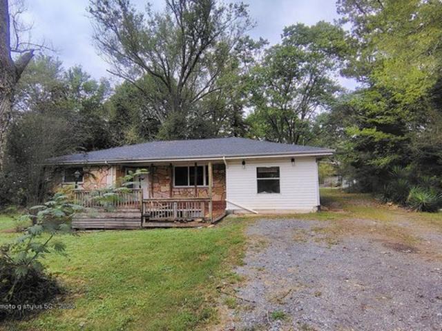 House for sale in Cohutta, Whitfield County