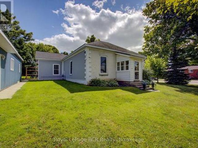 House for sale in Downtown Arthur, Wellington North