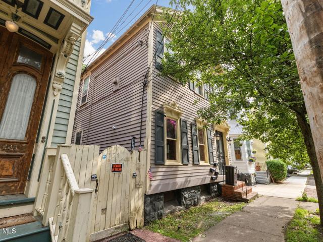 House for sale in Schenectady, New York