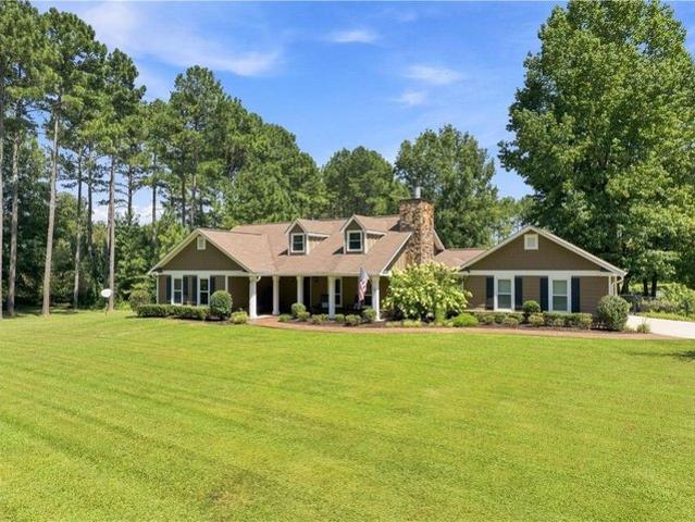 House for sale in Armuchee, Georgia