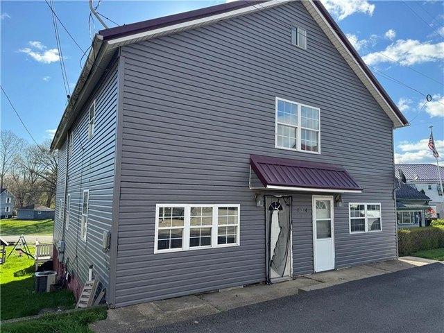 House for sale in Yukon, Pennsylvania