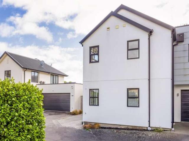 Townhouse for sale in Hillmorton, Spreydon-Cashmere Community