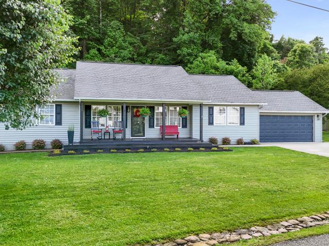 House for sale in Caryville