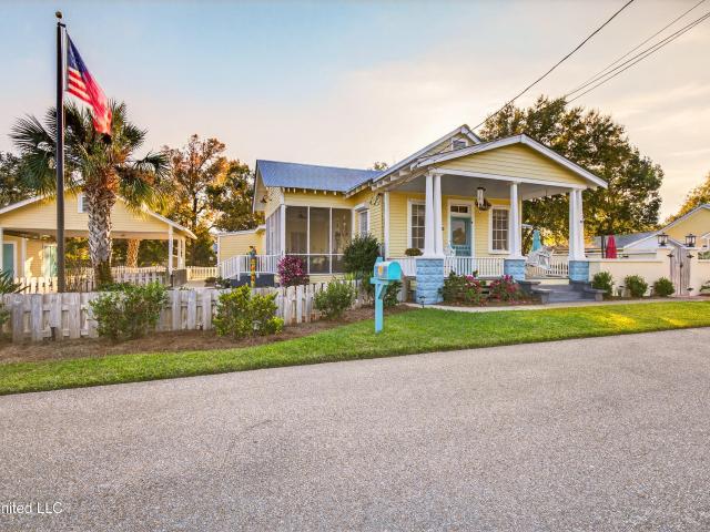 House for sale in Bay Saint Louis, Mississippi