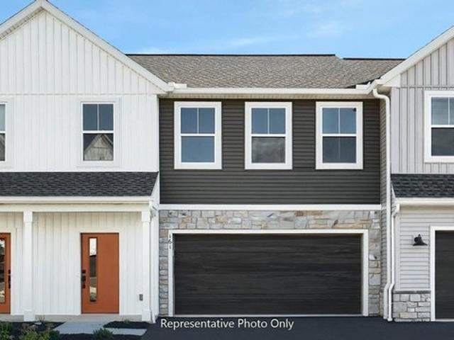 Townhouse for sale in Newmanstown, Millcreek Township