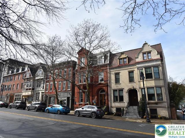 Townhouse for sale in Easton, Pennsylvania