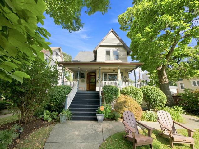 House for sale in Oak Park, Illinois