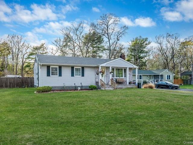 House for sale in Centereach, New York
