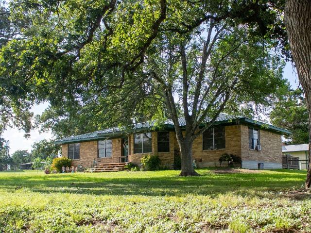 House for sale in Hallettsville, Texas