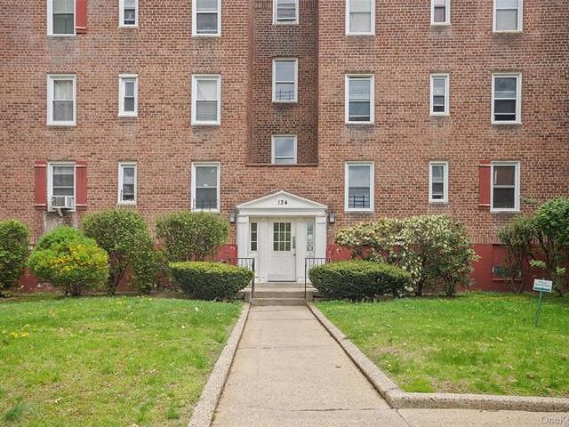 Condo for sale in Glenwood, New York