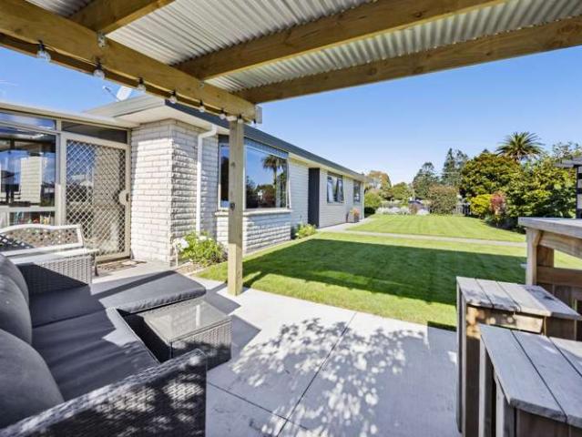 Townhouse for sale in Pembroke, Taranaki