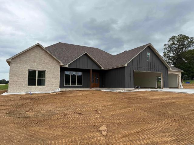 House for sale in Ark