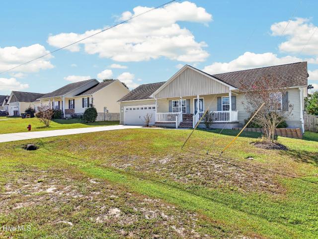 House for sale in Hubert, Onslow County