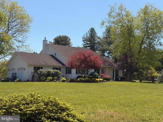 House for sale in Wrightstown, New Jersey