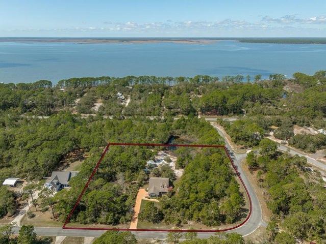 House for sale in Eastpoint, Florida