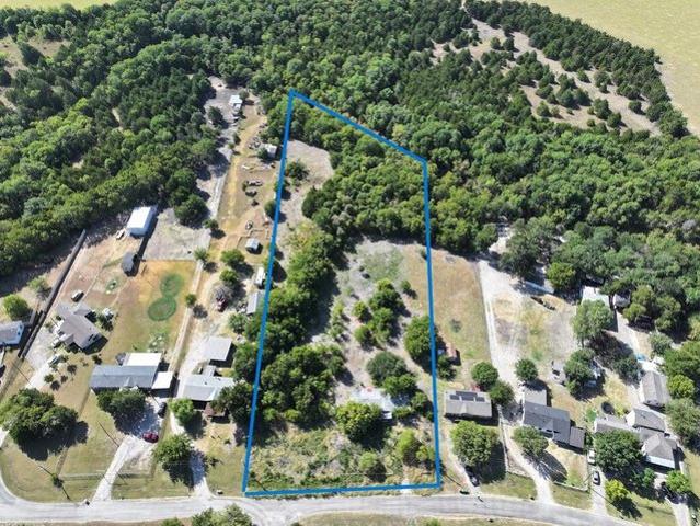 House for sale in Ellis, Texas