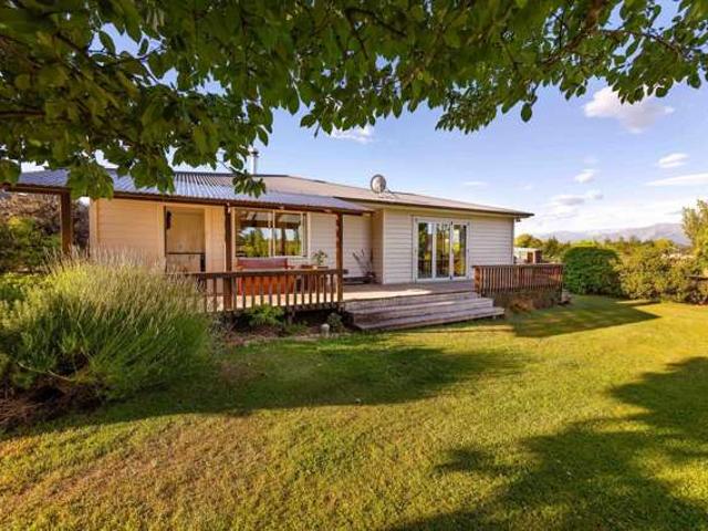 House for sale in Otakou