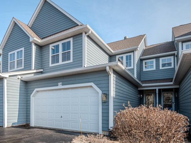 Townhouse for sale in Glen Ellyn, Illinois