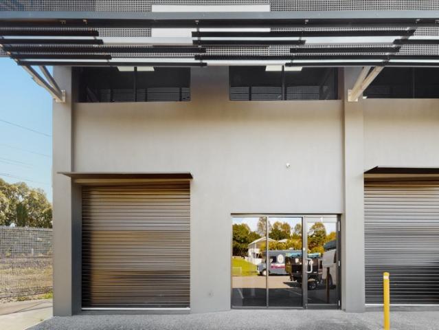Warehouse for rent in Toombul, Queensland