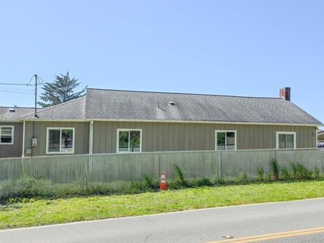 House for sale in Smith River, California