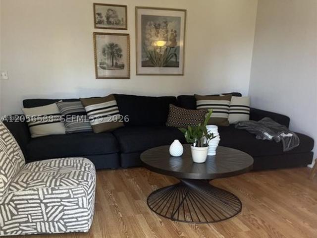 Condo for sale in Pembroke Pines, Florida