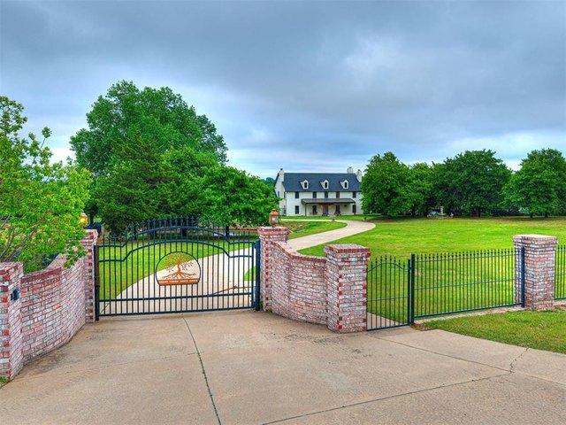 House for sale in Jones, Oklahoma