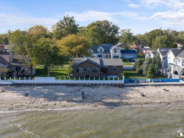 House for sale in Avalon Beach, Monroe Charter Township