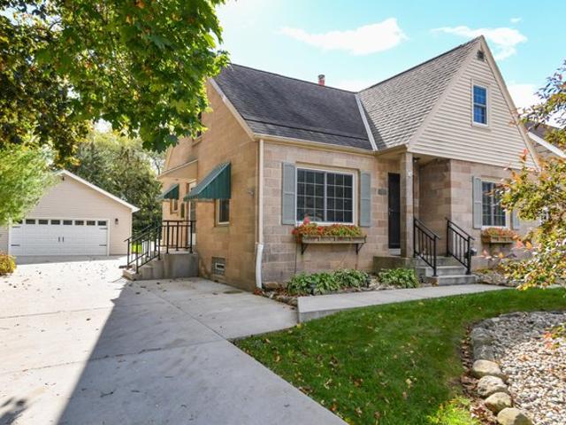 House for sale in New Berlin, Waukesha County