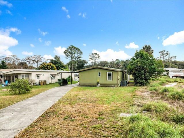 House for sale in Astatula, Florida