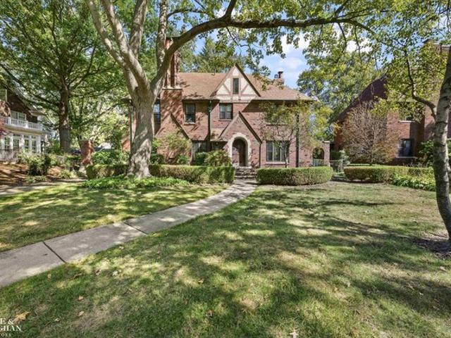 House for sale in Grosse Pointe, Michigan